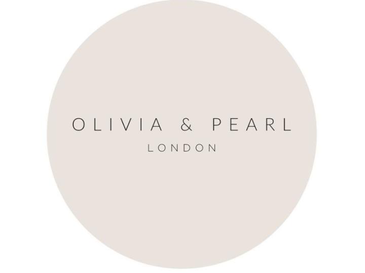 Olivia & Pearl